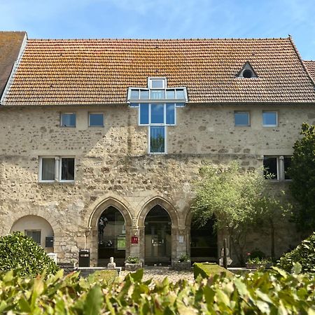 Hotel Abbaye Du Golf De Lesigny Kültér fotó